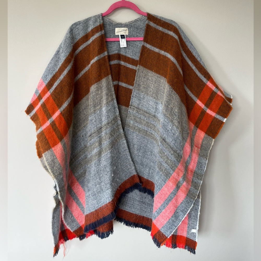 Universal Threads Poncho - perfect layering piece
